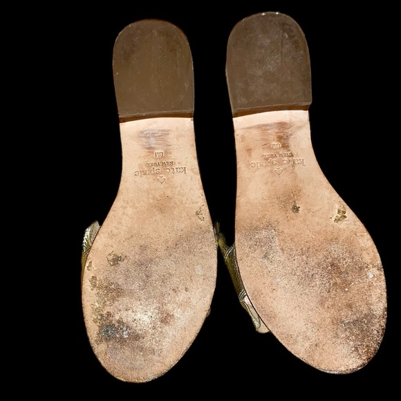 kate spade ♠️ slides sandals. gold. size 8. - Picture 3 of 4